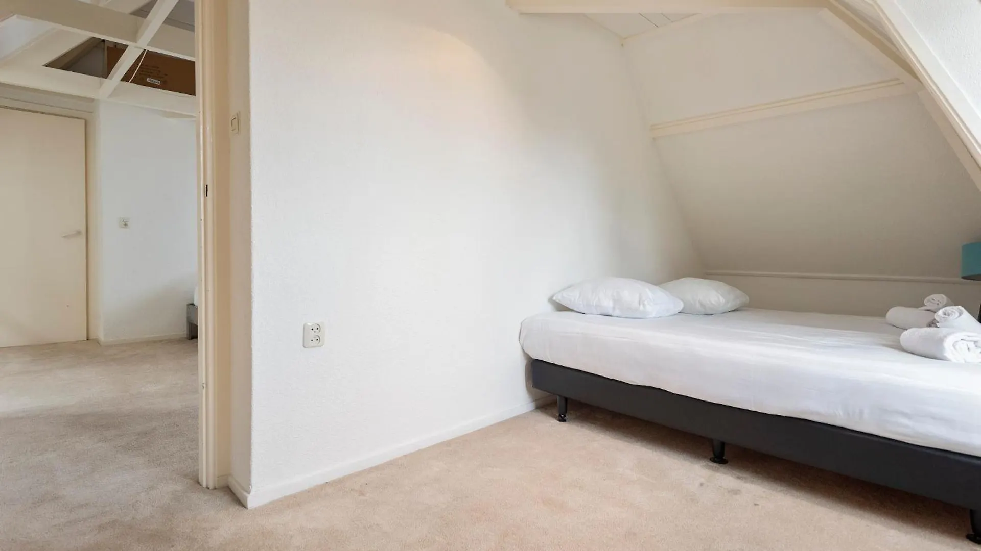 Zandvoort Zenith - Beautiful Apartment 0*,  Niederlande